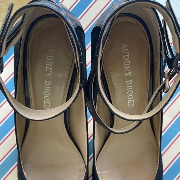 Audrey Brooke Stiletto Heels Suede Patent Trim Pointed Toe Double Strap Black - Picture 8 of 13